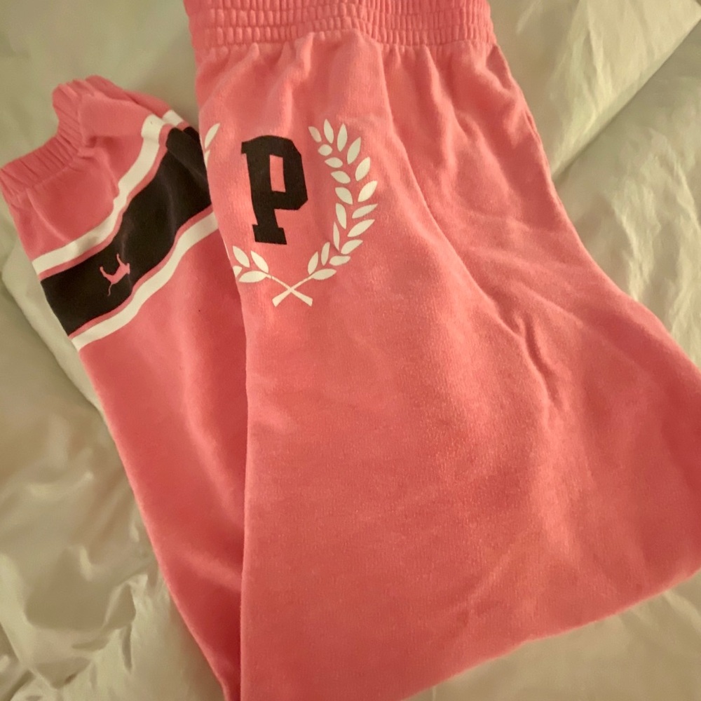 PINK by Victoria’s Secret Crop Sweats